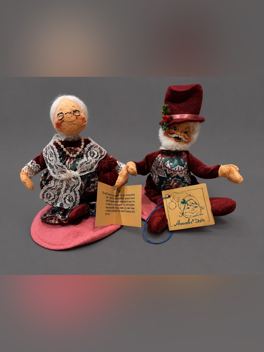 Annalee Holiday Doll Couple in Burgundy and Pink